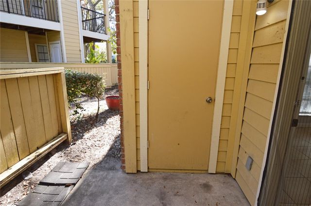 8609 MALLARD RESERVE DRIVE 101, Tampa, FL 33614