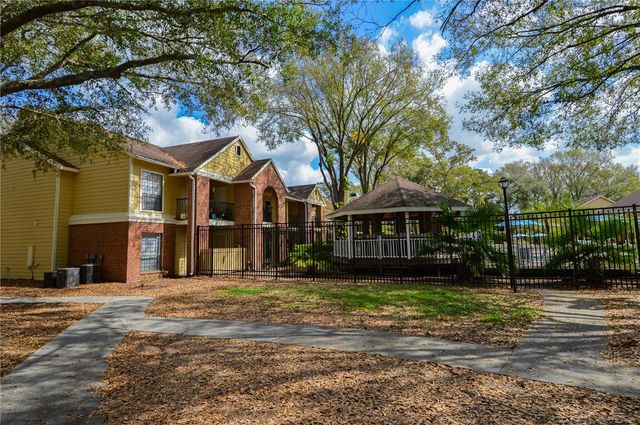 8609 MALLARD RESERVE DRIVE 101, Tampa, FL 33614