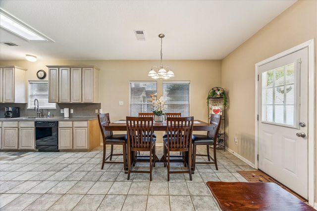 18 Prairie Knoll Drive, Santa Fe, TX 77510