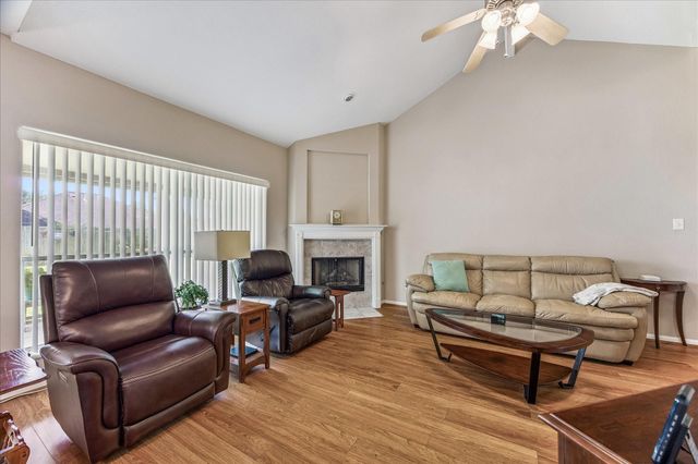 18 Prairie Knoll Drive, Santa Fe, TX 77510