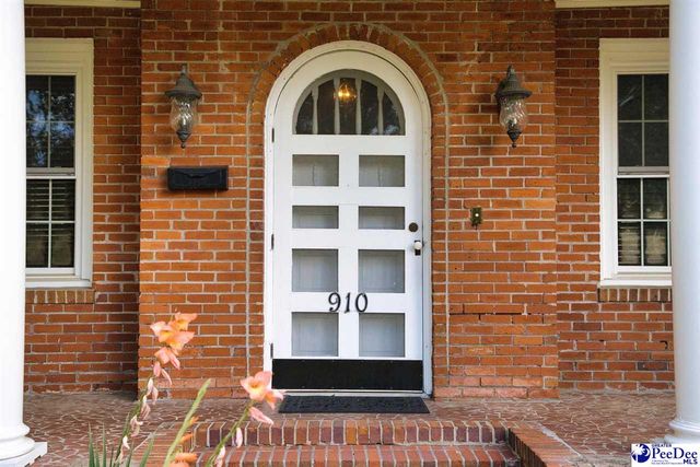 910 Cherokee Road, Florence, SC 29501