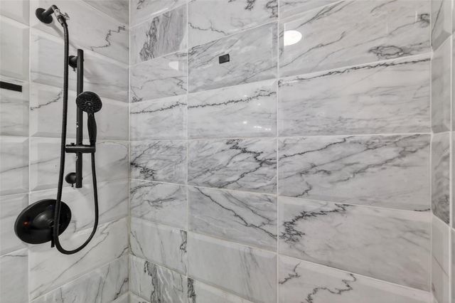 225 E 10TH AVENUE E-2, Mount Dora, FL 32757