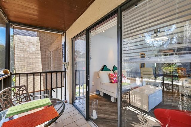 225 E 10TH AVENUE E-2, Mount Dora, FL 32757