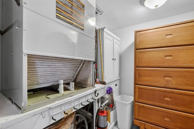 225 E 10TH AVENUE E-2, Mount Dora, FL 32757