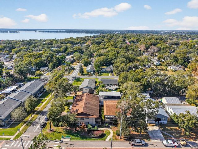 225 E 10TH AVENUE E-2, Mount Dora, FL 32757