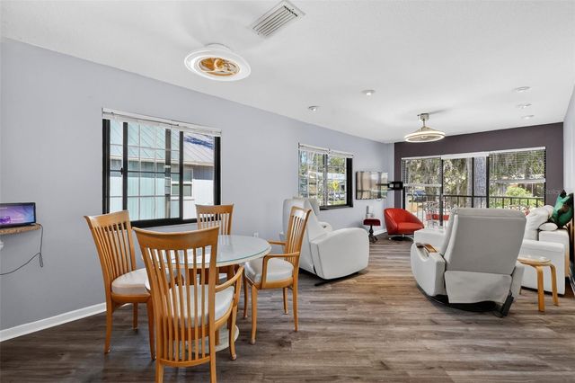 225 E 10TH AVENUE E-2, Mount Dora, FL 32757