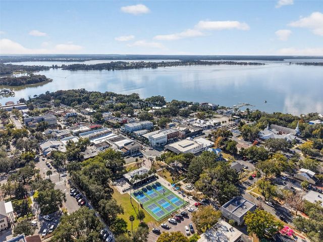 225 E 10TH AVENUE E-2, Mount Dora, FL 32757