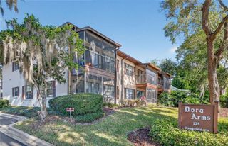 225 E 10TH AVENUE E-2, Mount Dora, FL 32757