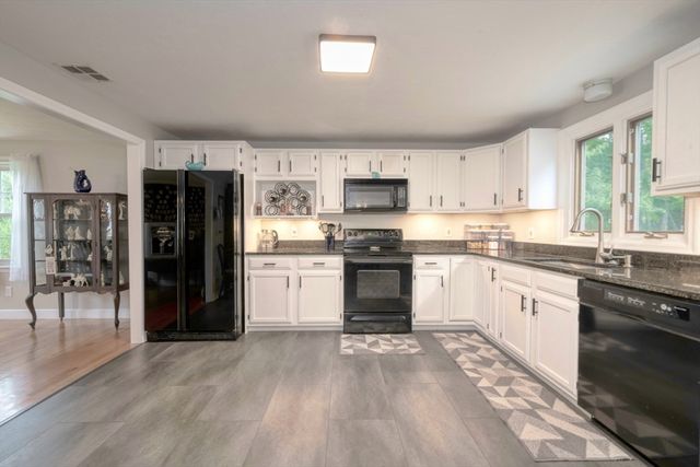 42 Van Buren Drive, Abington, MA 02351