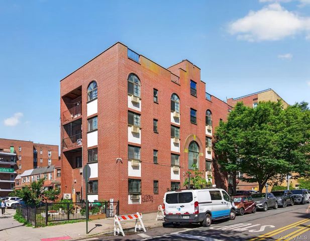 42-60 Colden Street 4A, Flushing, NY 11355