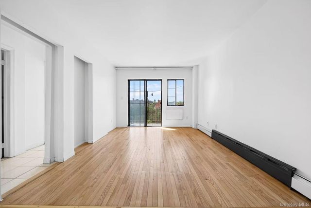 42-60 Colden Street 4A, Flushing, NY 11355
