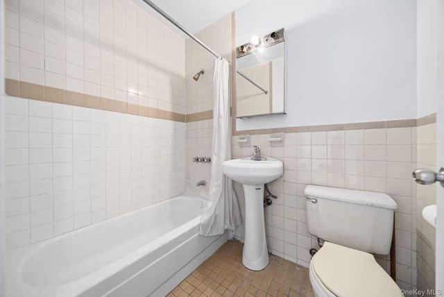 42-60 Colden Street 4A, Flushing, NY 11355