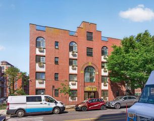 42-60 Colden Street 4A, Flushing, NY 11355