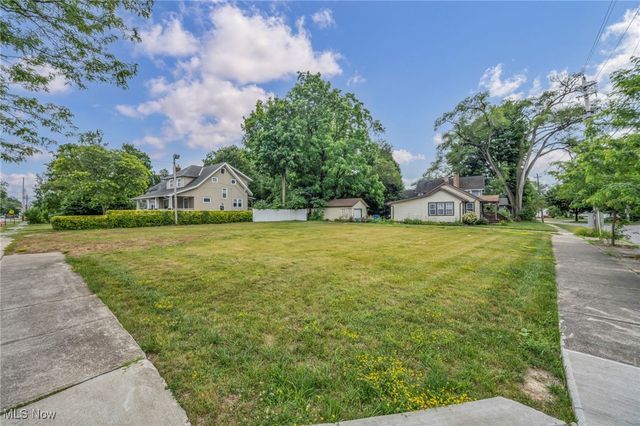 27693 Butternut Ridge, North Olmsted, OH 44070