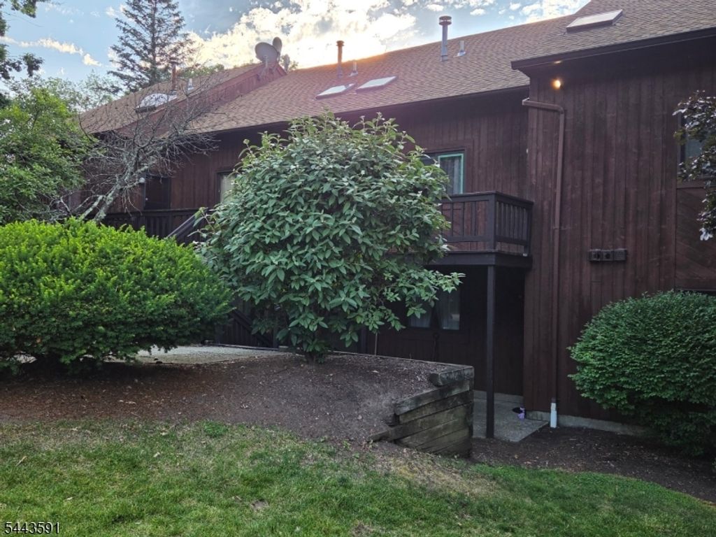 1 Sugar Loaf Ct Unit 8 8, Vernon Twp., NJ 07462