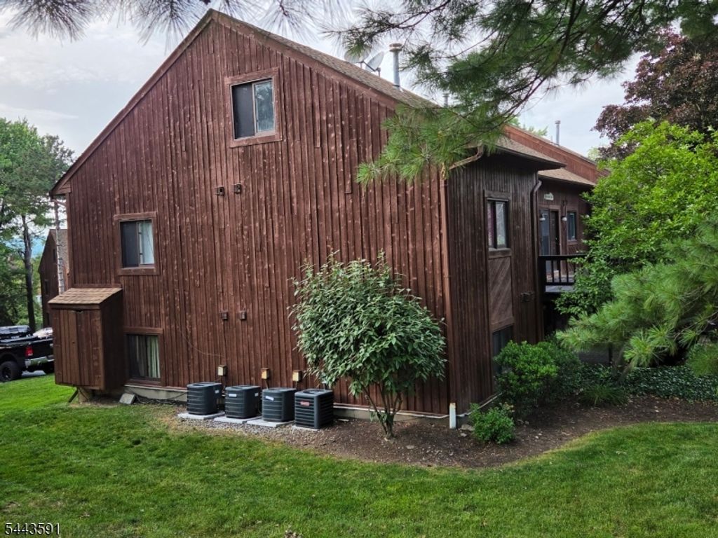 1 Sugar Loaf Ct Unit 8 8, Vernon Twp., NJ 07462 — photo 3