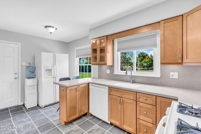 11 Pinewood Avenue, West Long Branch, NJ 07764