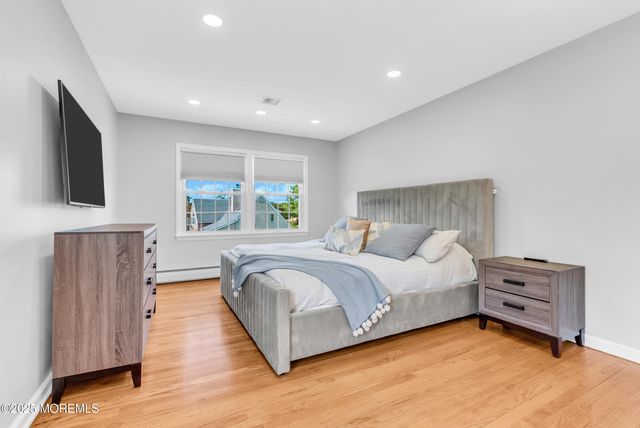 11 Pinewood Avenue, West Long Branch, NJ 07764