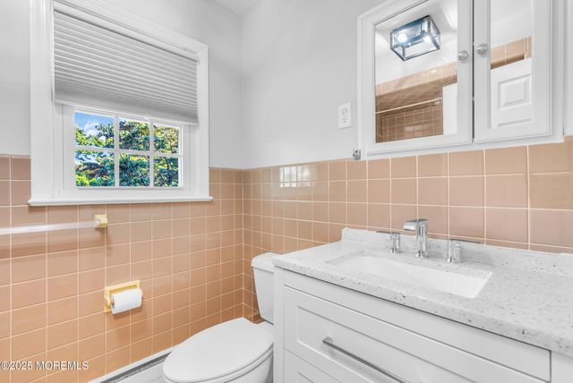 11 Pinewood Avenue, West Long Branch, NJ 07764