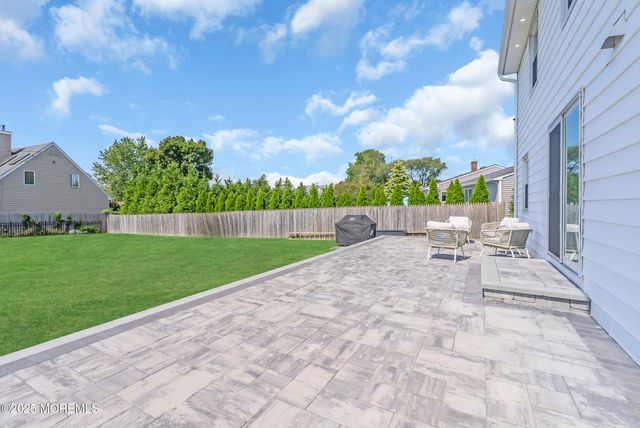 11 Pinewood Avenue, West Long Branch, NJ 07764