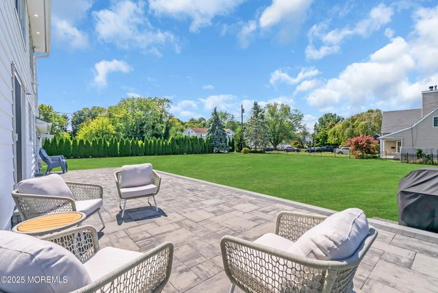 11 Pinewood Avenue, West Long Branch, NJ 07764