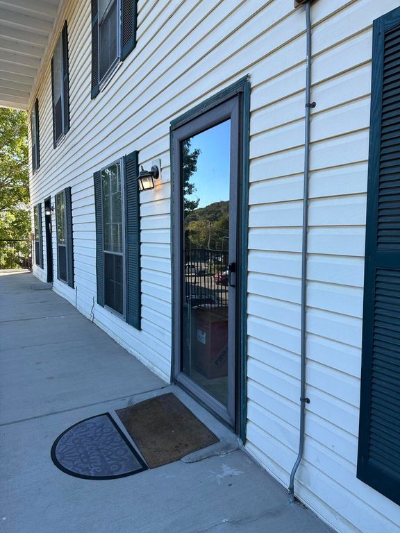 900 Mountain Creek Road K 143, Chattanooga, TN 37405