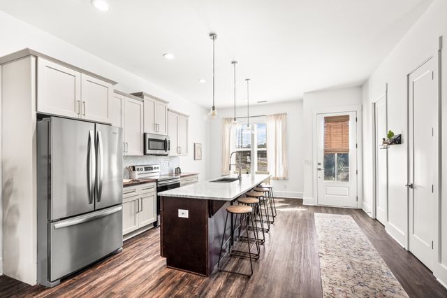 1000 Free Silver Rd, Nashville, TN 37207