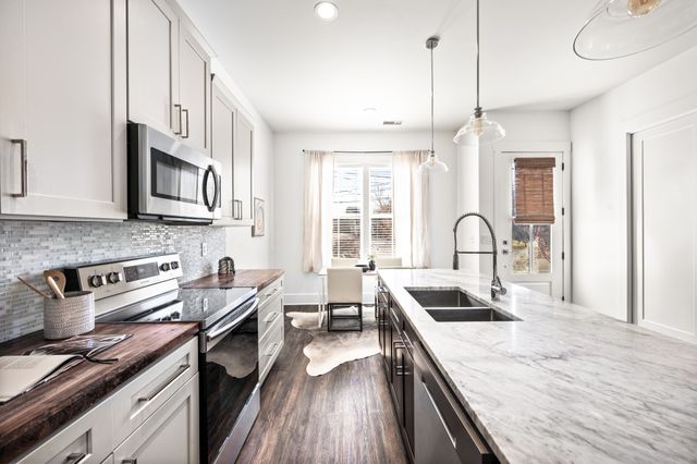 1000 Free Silver Rd, Nashville, TN 37207