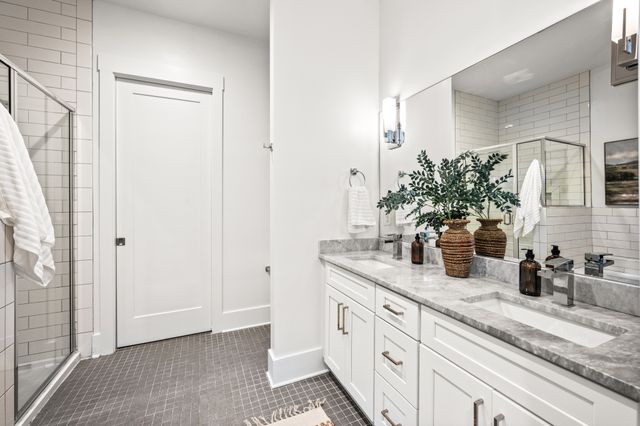 1000 Free Silver Rd, Nashville, TN 37207