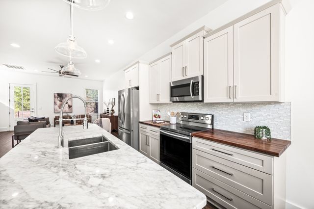 1000 Free Silver Rd, Nashville, TN 37207