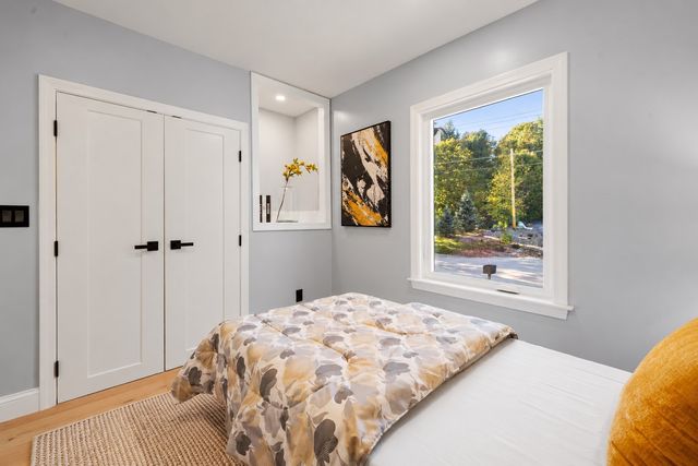 15 Robs Ln, Sharon, MA 02067