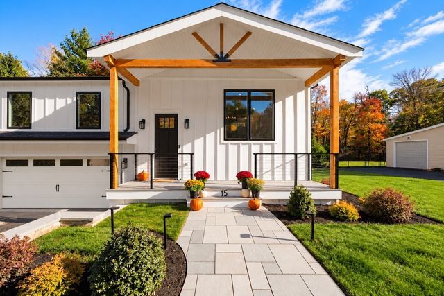 15 Robs Ln, Sharon, MA 02067