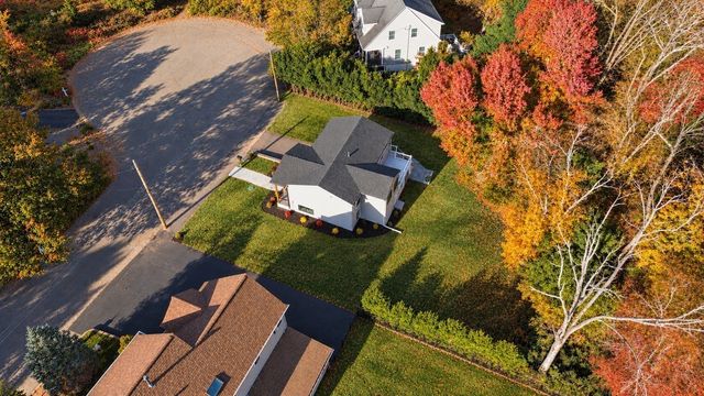 15 Robs Ln, Sharon, MA 02067