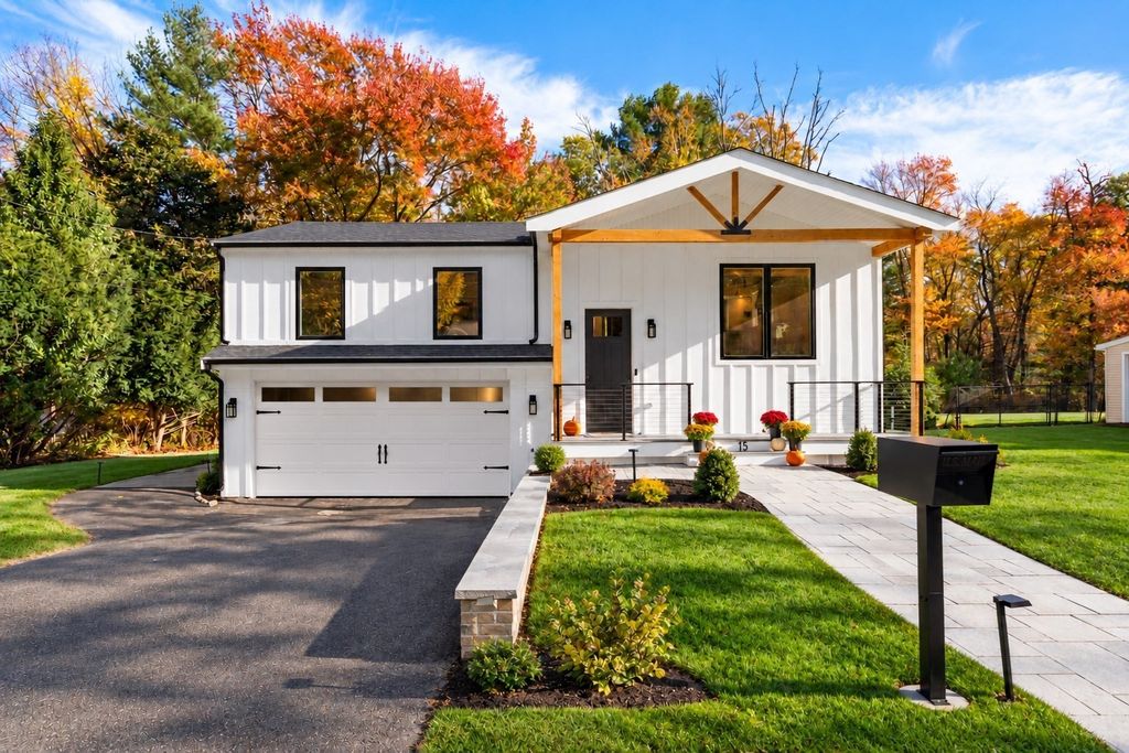 15 Robs Ln, Sharon, MA 02067