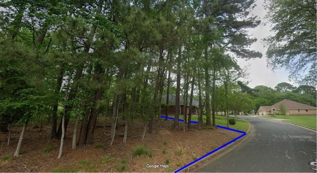 611 Hillcrest Circle, Huntsville, TX 77340