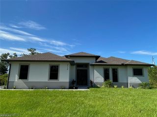 3724 2nd AVE NE, Naples, FL 34120