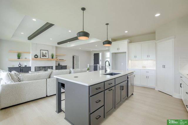 10110 Laramie Street, Papillion, NE 68046