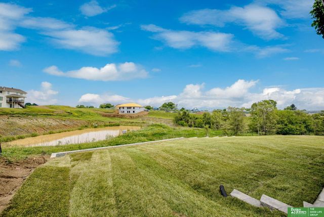 10110 Laramie Street, Papillion, NE 68046