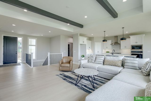 10110 Laramie Street, Papillion, NE 68046