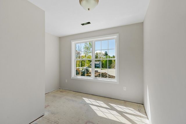 22 Benoit Avenue, Pelham, NH 03076