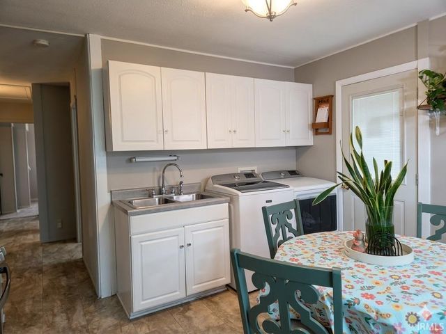 720 Courtney Drive, New Haven, IN 46774