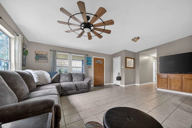 20847 Lakeview Dr, Flint, TX 75762