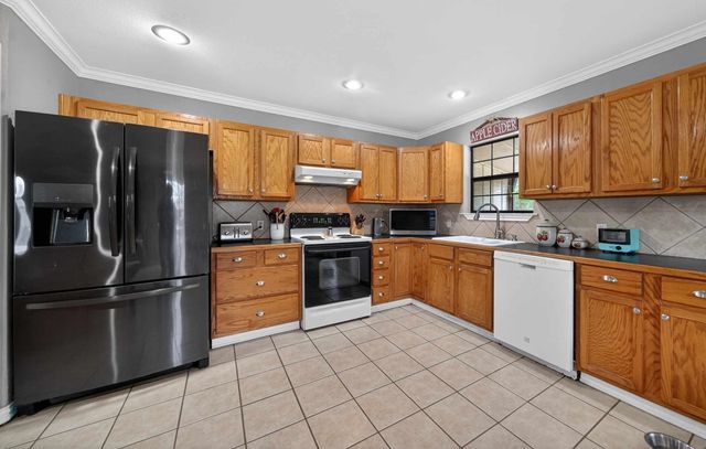 20847 Lakeview Dr, Flint, TX 75762