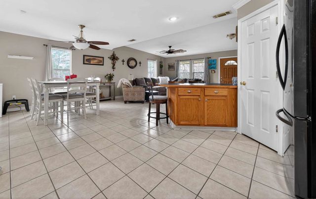 20847 Lakeview Dr, Flint, TX 75762