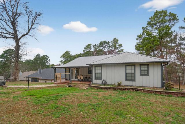 20847 Lakeview Dr, Flint, TX 75762