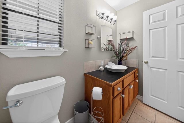 20847 Lakeview Dr, Flint, TX 75762