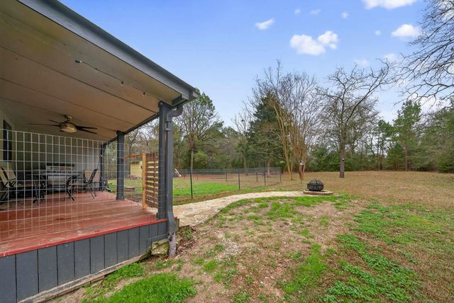 20847 Lakeview Dr, Flint, TX 75762