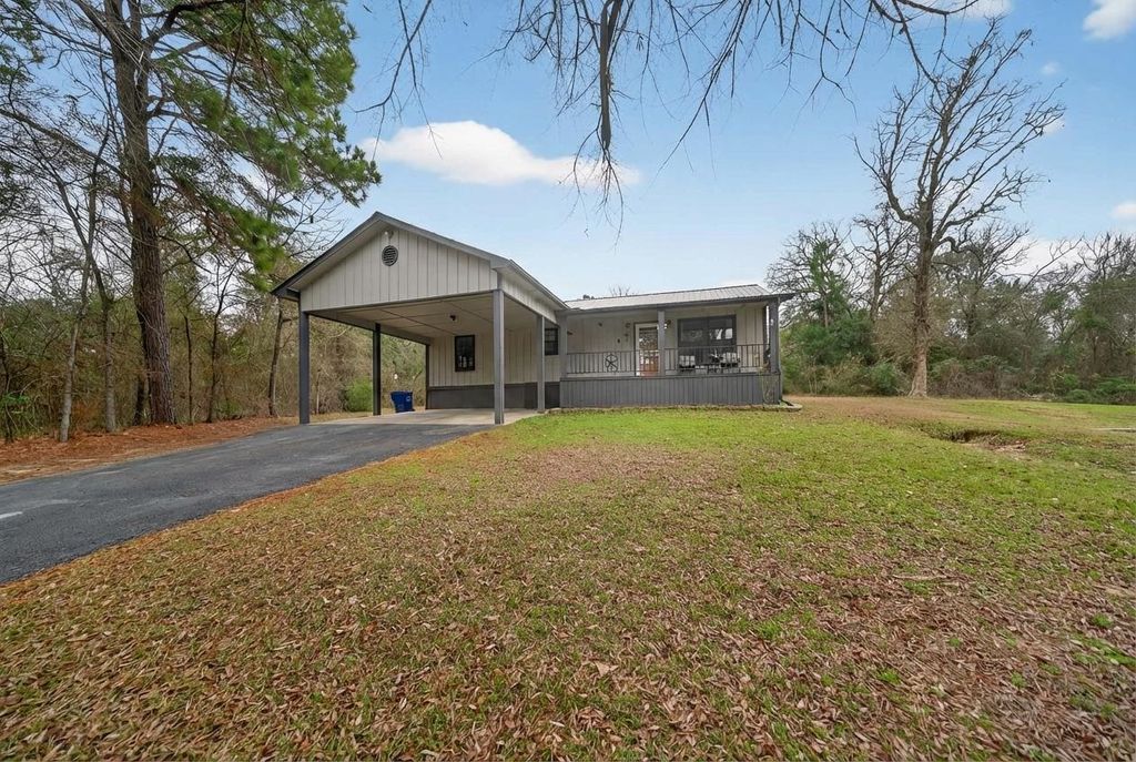 20847 Lakeview Dr, Flint, TX 75762