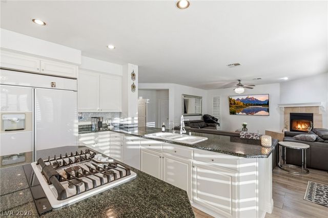 2496 Ram Crossing Way, Henderson, NV 89074