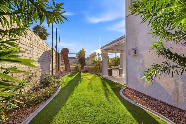 2496 Ram Crossing Way, Henderson, NV 89074
